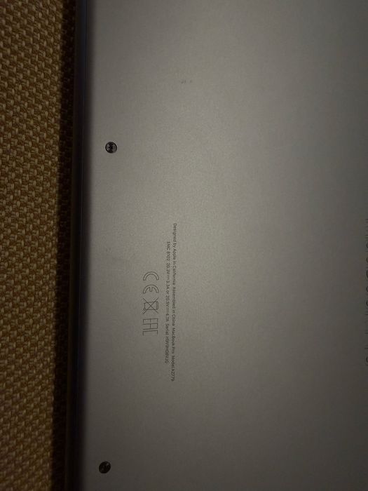 Продам macbook pro 14  a2779 процессор m2
