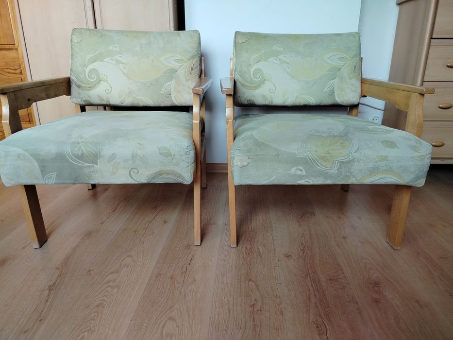 Sprzedam  dwa fotele solidne