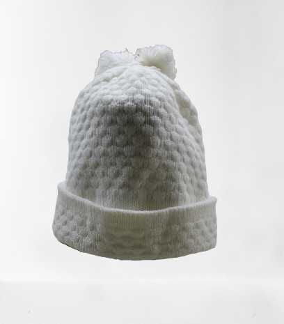 Вязанная шапка  на завязках детская тёплая зимняя ушанка белая 6-12 м.