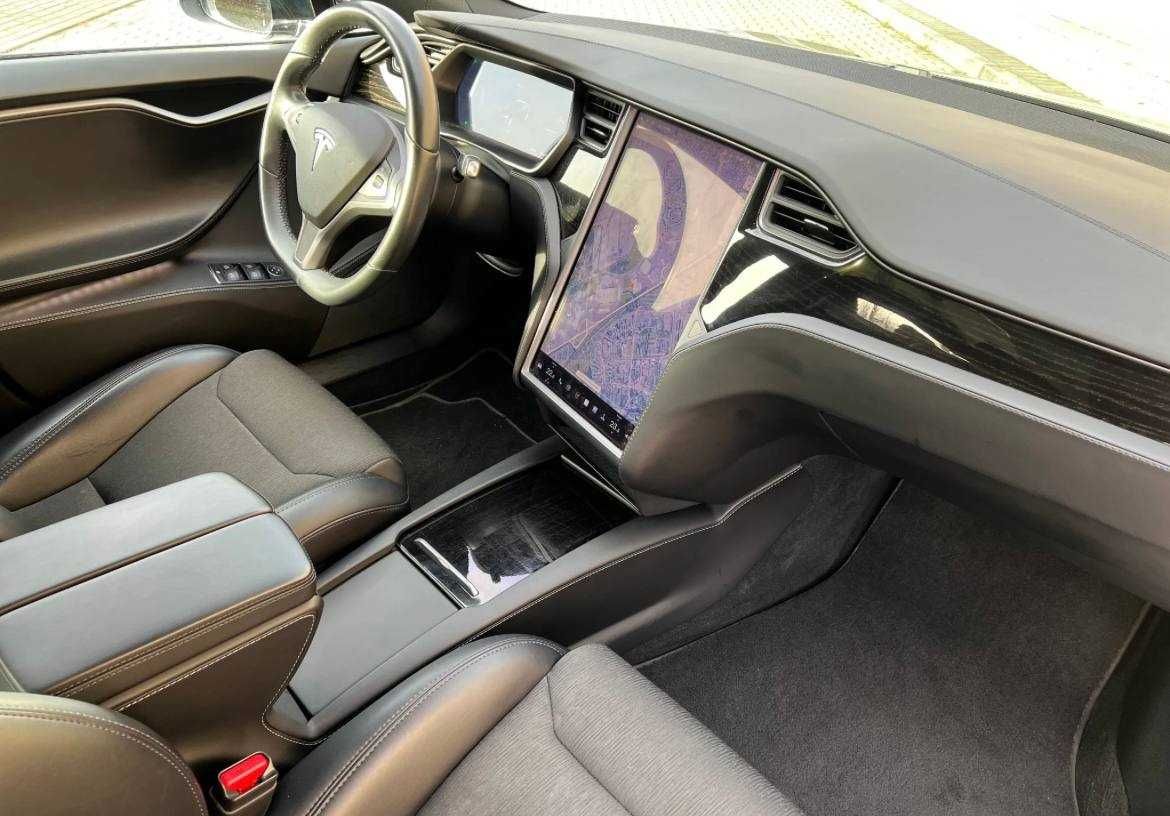 У продажі Tesla Model S 2018