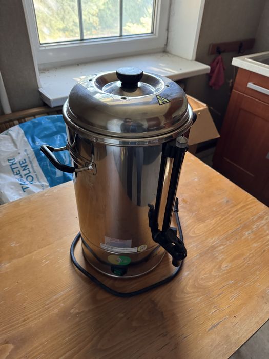 Электрокипятильник с двойной стенкой Hendi 9л. Арт. 211403