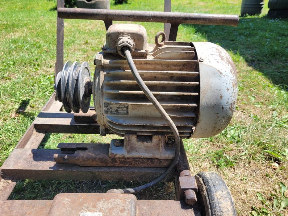 Silnik trójfazowy 5,5 kW na wózku