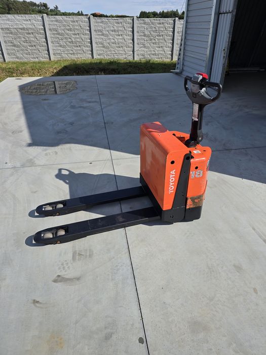 Wózek paletowy elektryczny Toyota 7PM18 paleciak 1800kg
