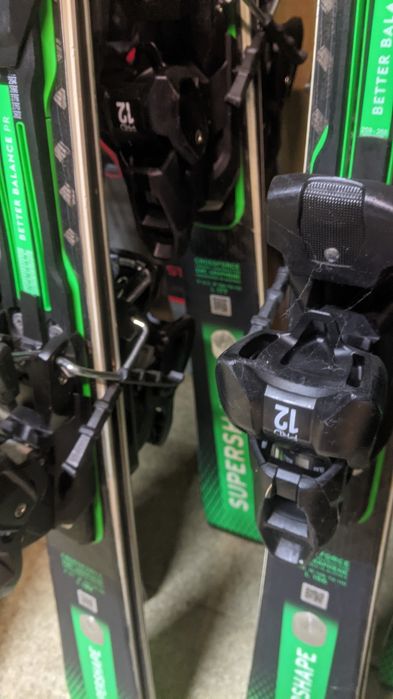 Гірські лижі Head Supershape e-Magnum 2025р експертний карвінг