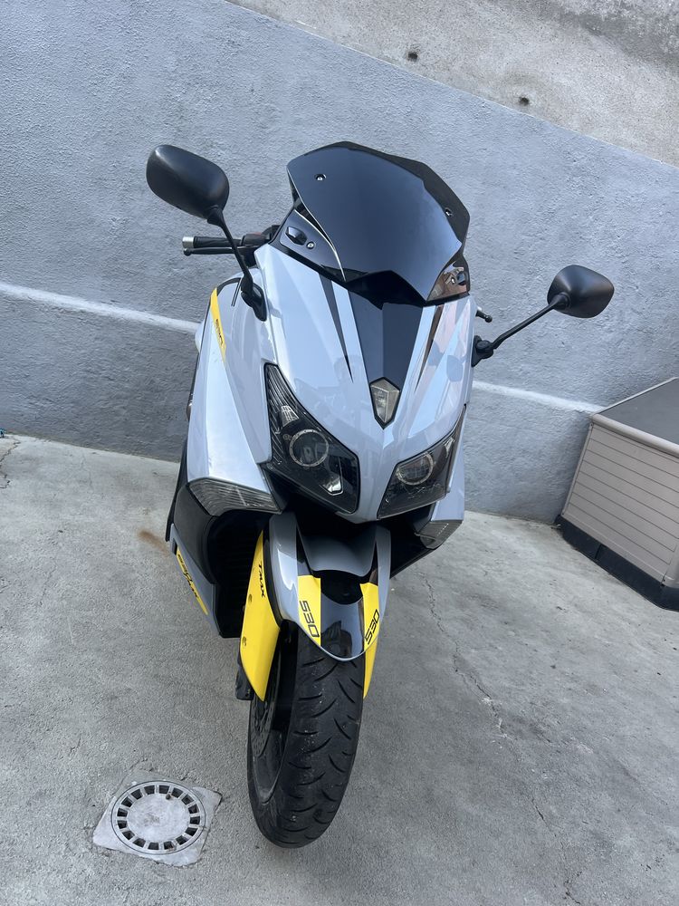 Yamaha T-max 530