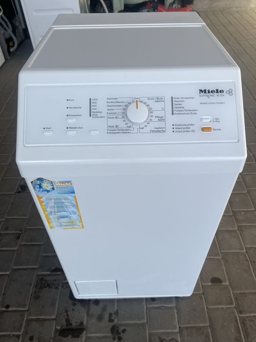 Пральна машина Miele W256 На 6 кг.Ширина 45 см.Вис 90 см.