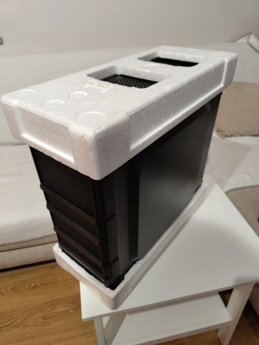 Komputer Stacjonarny używany i7 4770k Radeon 7870 2x8GB RAM 1240GB