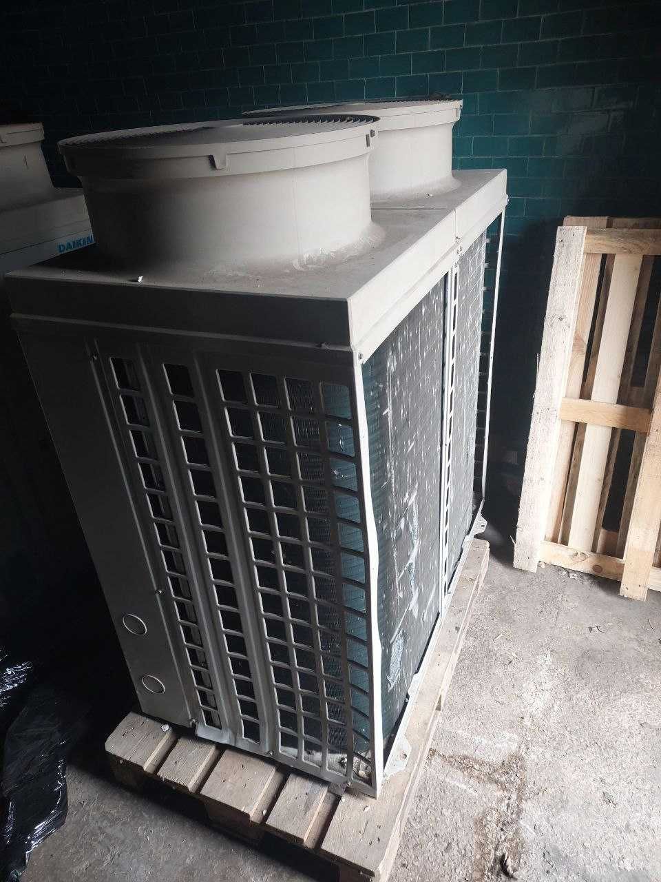 БУ Промисловий кондиціонер Daikin RP250B8W1 типу спліт система