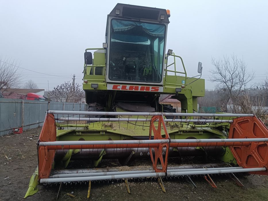 Claas Dominator 66