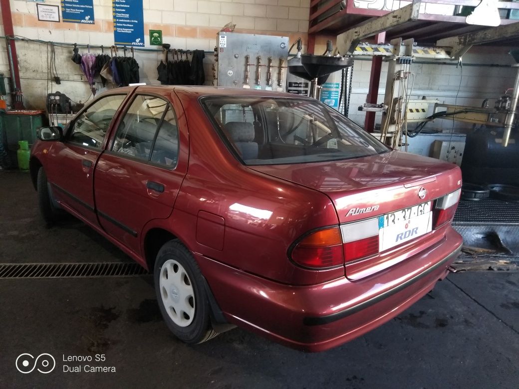 Nissan Almera N15  1995 - para peças