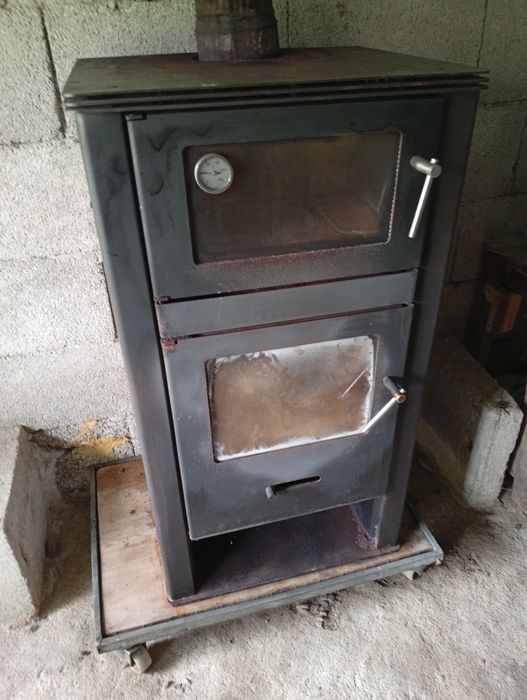 Salamandra a lenha com fornalha