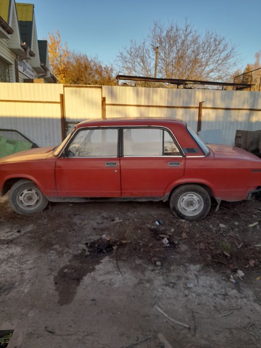 2105 в рідній фарбі,недорого.