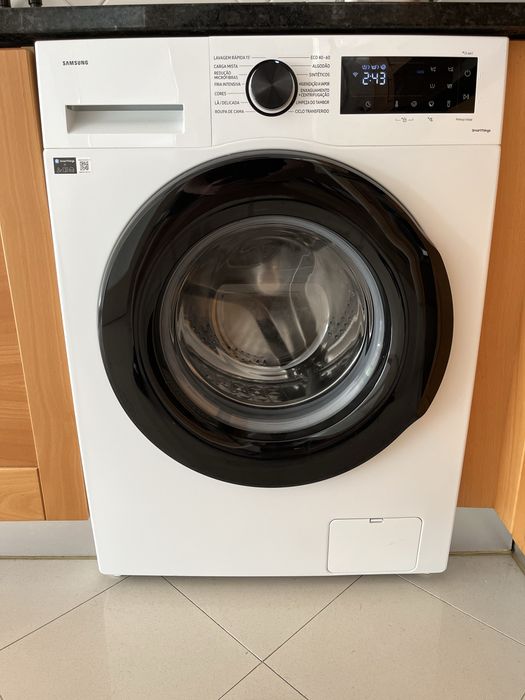 Máquina de lavar roupa Samsung