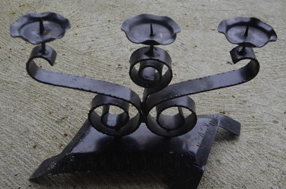 świecznik kuty stary