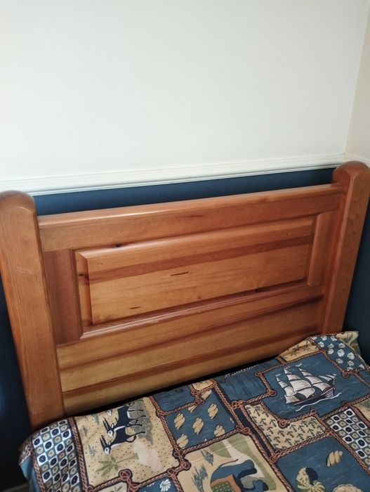 Komplet mebli drewnianych