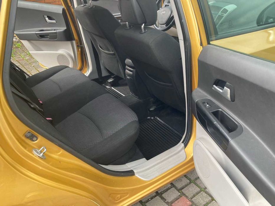 Суперекономне золоте авто