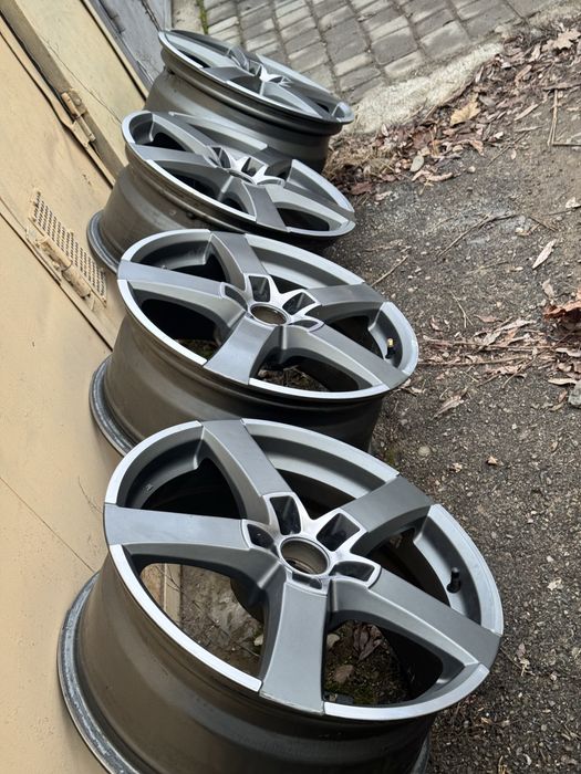 Диски  Autec 114,3 5 17   ЕТ 38,  ЦО 70