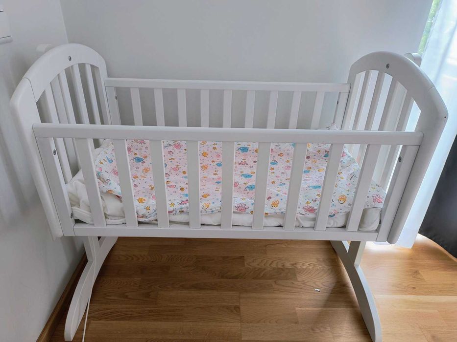 Детская кроватка с маятником Obady Sophie