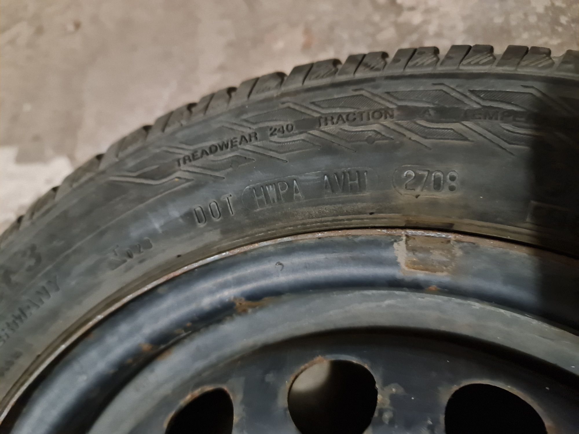 Komplet felg 4x 14" z oponami Continental 155/65 R14 75T - 4x100
