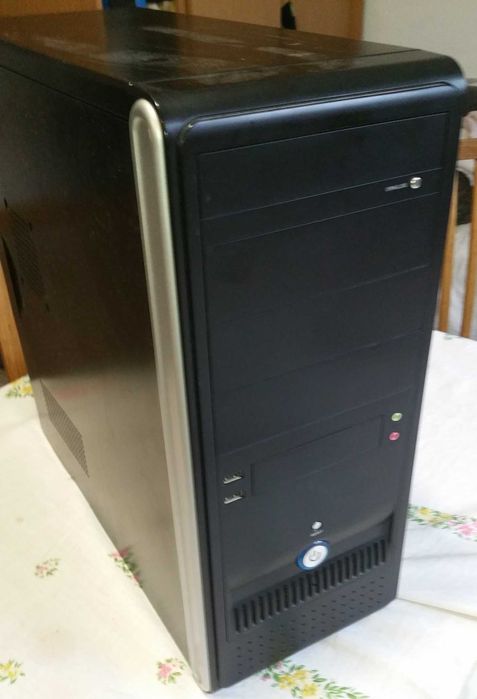 Komputer internetowy potwór, myszka, klawiatura