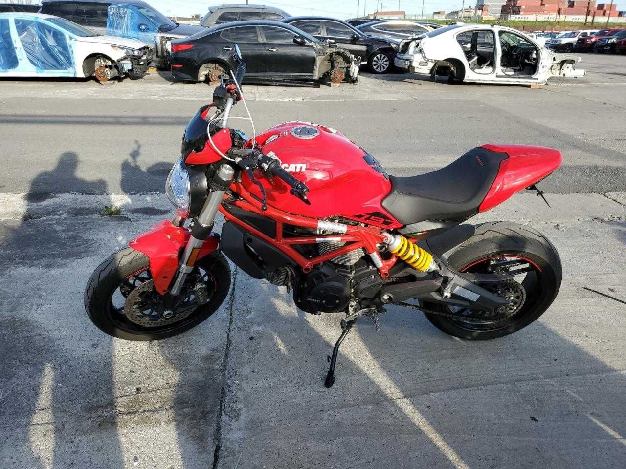 Ducati Monster 797+ 2021