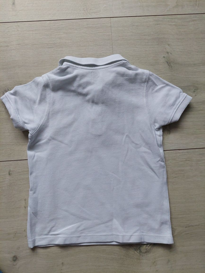 Biała koszulka z kołnierzykiem 110cm