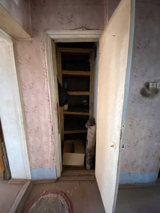 Продам 2-кімнатну квартиру у м. Новоукраїнка