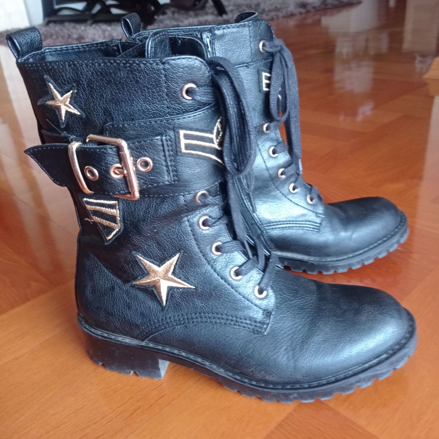 Buty trapery zimowe jesienne glany 39 Deichmann graceland