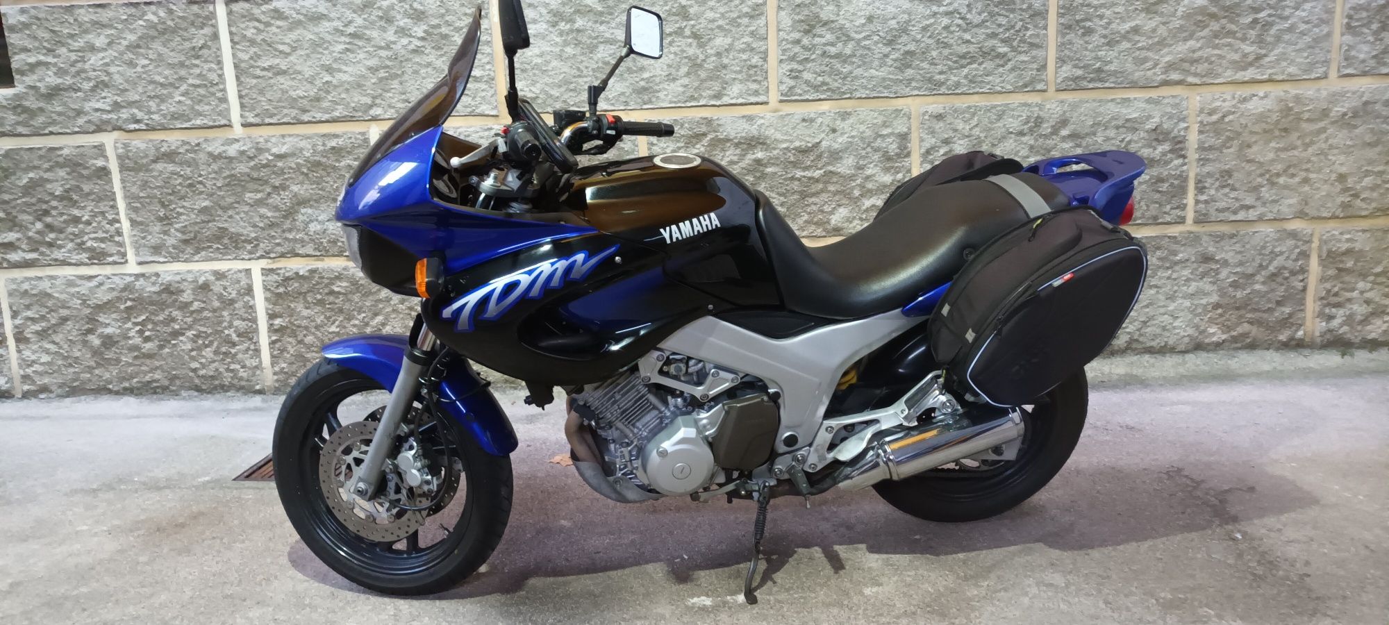 YAMAHA TDM 850  (impecável)