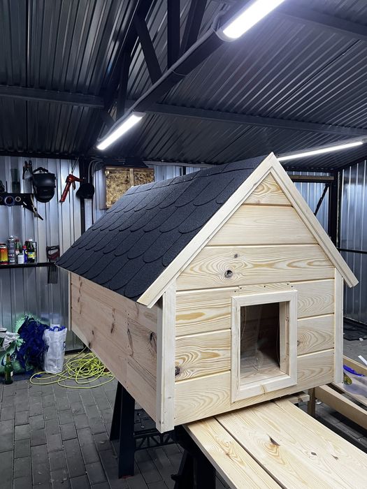 Buda dla psa ocieplana