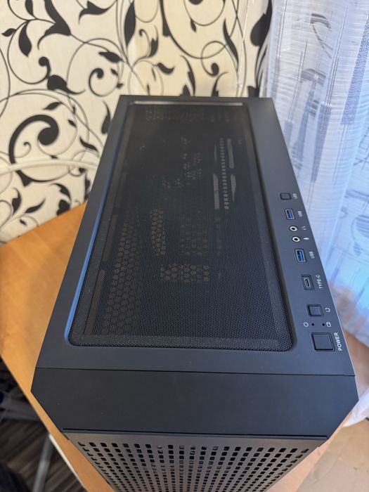 Frontier Malavi Mesh + 3 rgb вентилятори