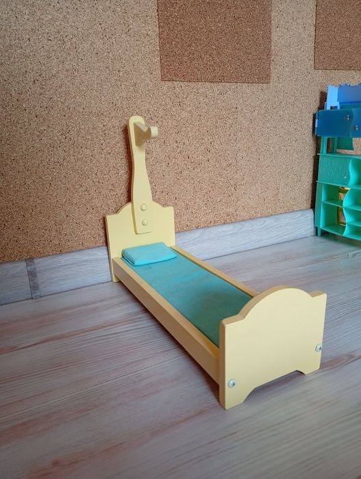 Ліжко для ляльок