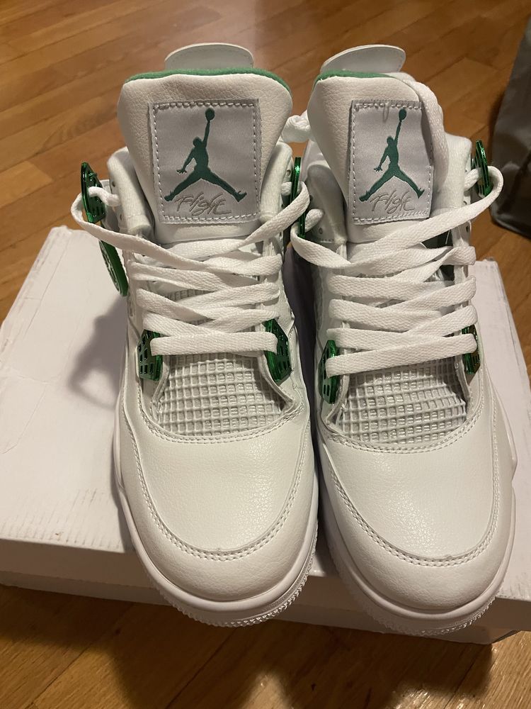 Jordan 4 metalic green