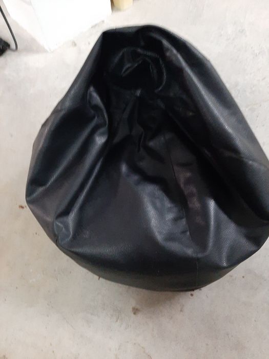 Puff Preto de Napa