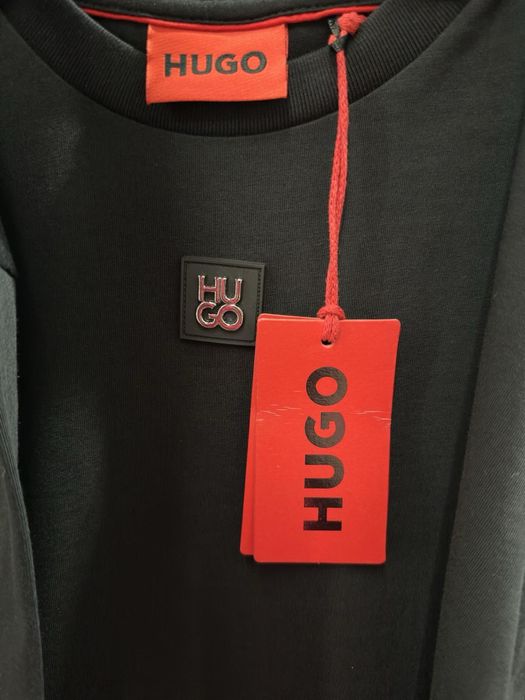 Чоловіча фірмова футболка прямого крою  HUGO BOSS