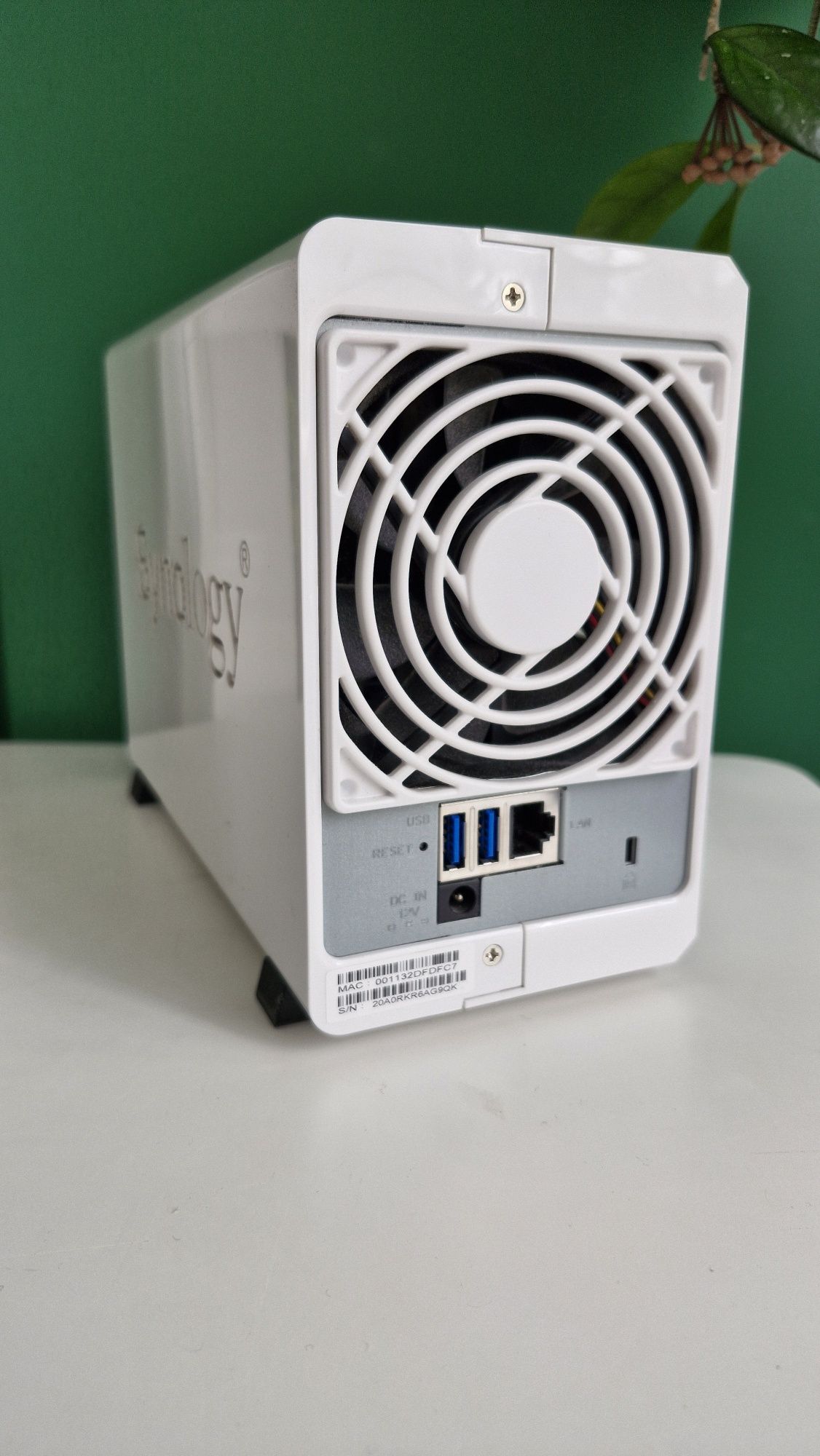 Serwer plików NAS Synology DS220j z dyskami 2+1 Tb