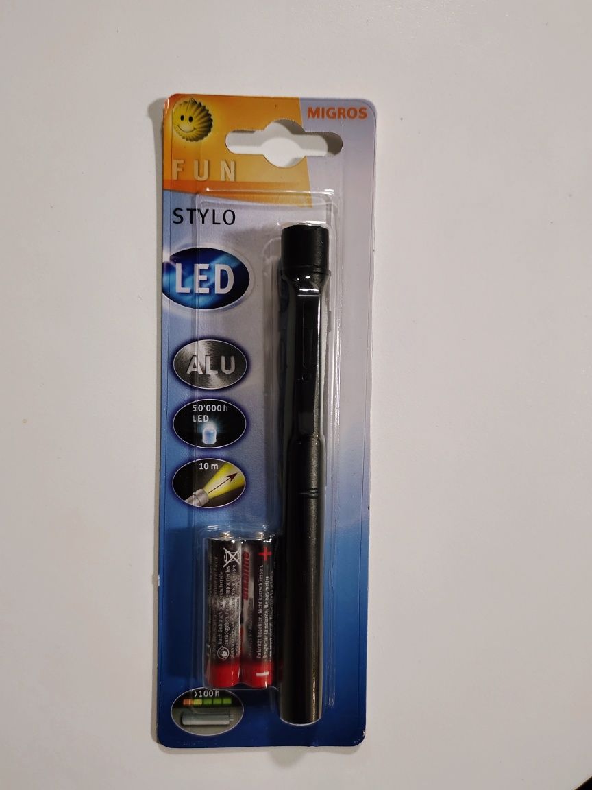 LED фонарик на батарейках