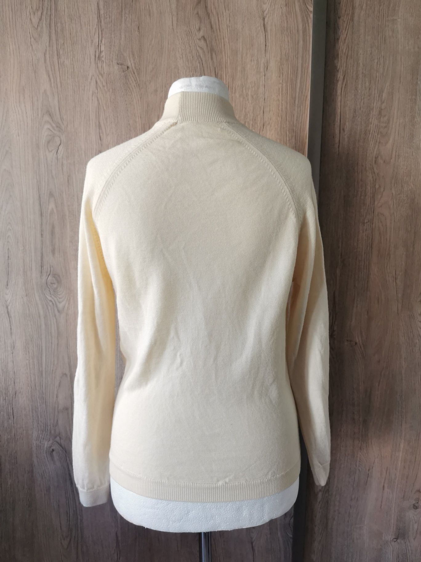 Ewm wełniany pastelowy sweter 100% wełna Woolmark L 40