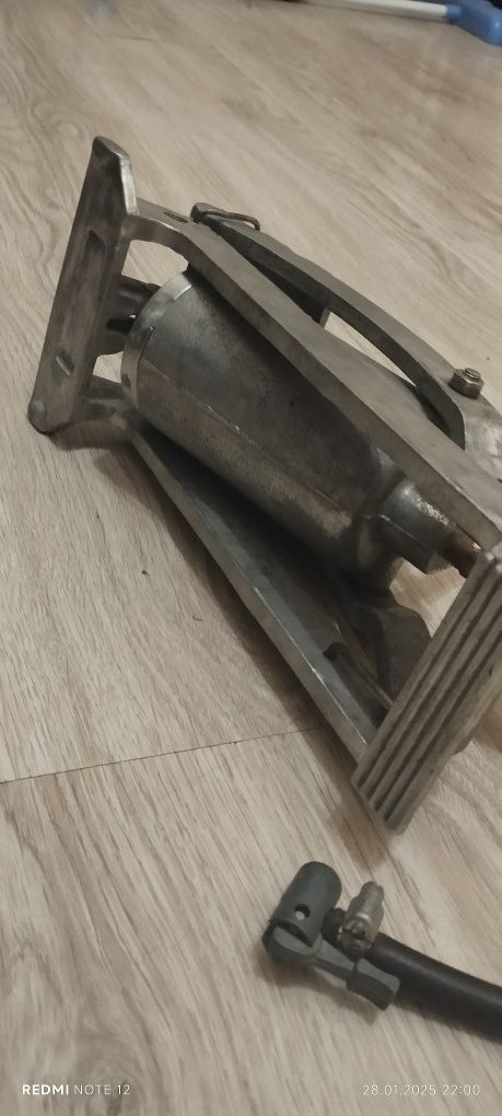 Ножний алюмінієвий насос СССР