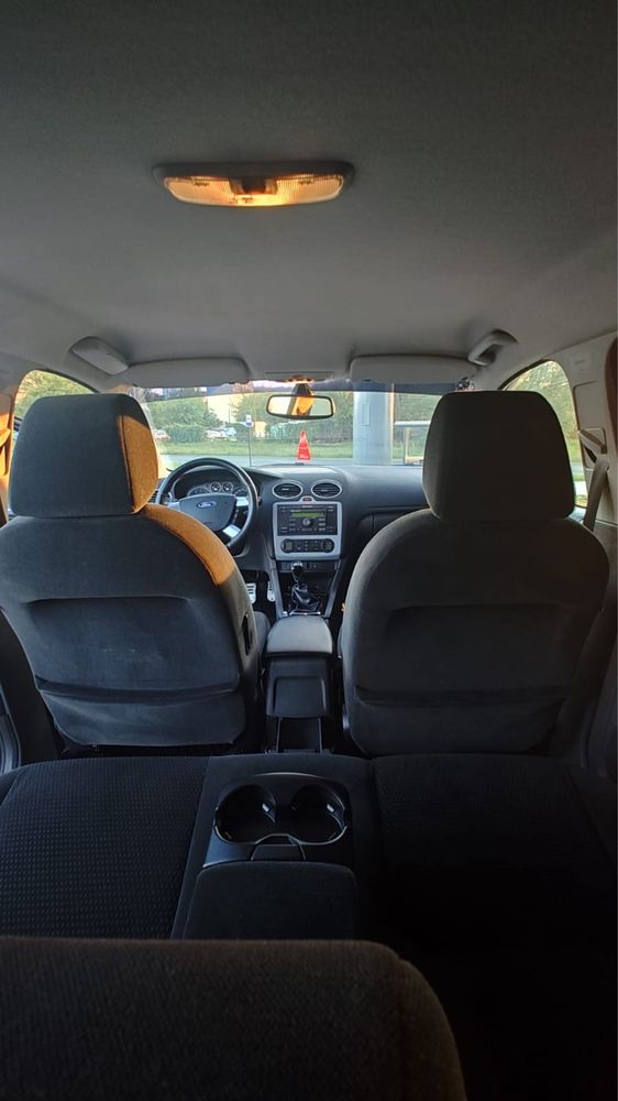 Ford Focus mk2 Ghia 1.6 benzyna 115km/ pakiet Ms Design