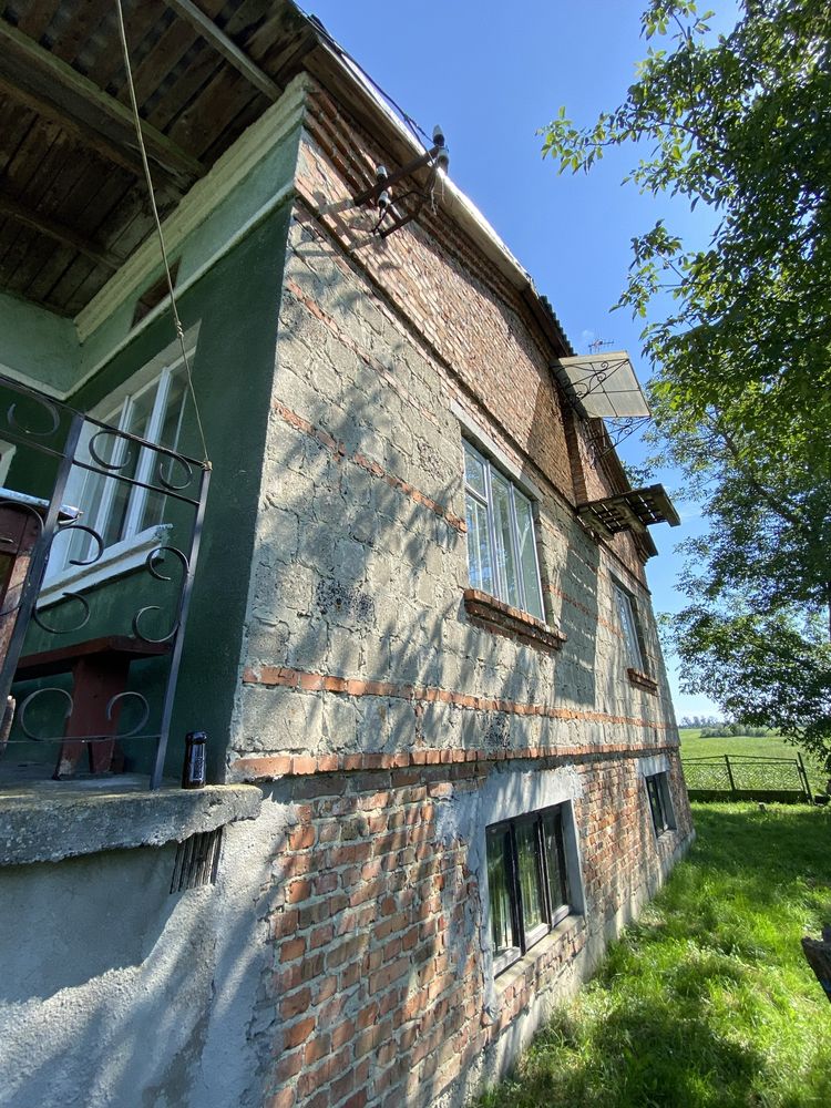Продаж житлвого будинку біля Львова