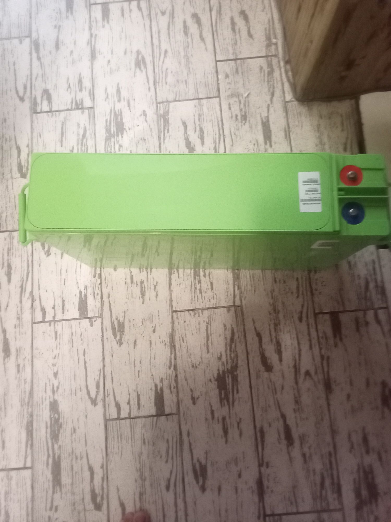 Продам акумулятор 12MVR180