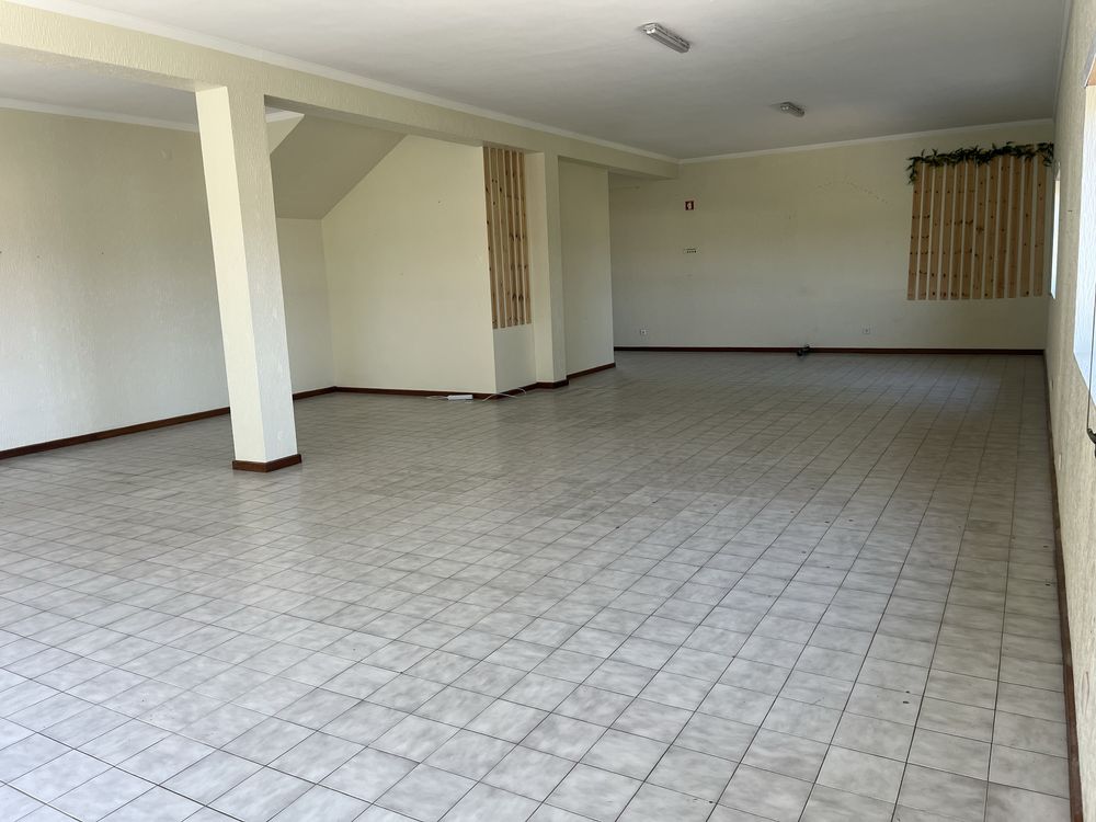 Arrendo loja em Cucujães