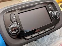 Nawigacja Continental VP2 oryginalna 5 cal Fiat 500x obsługuje kamerę