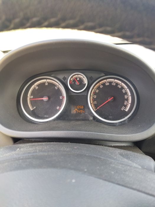 Opel corsa black edition