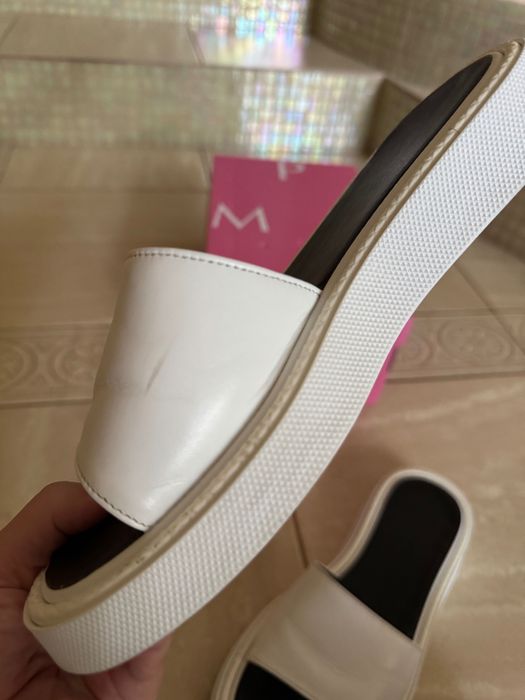 Шльопанці жіночі