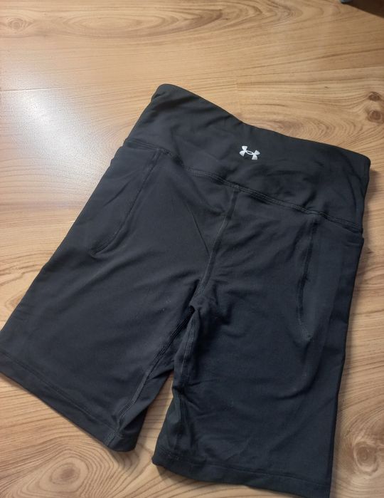 спортивні чорні велосипедки / sporty black cycling shorts