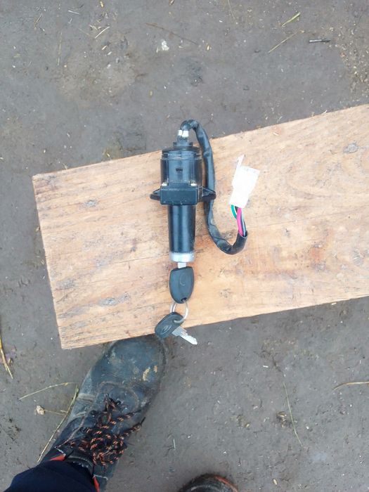 Продам замок зажигання на ліфан .вайпер.мустанг