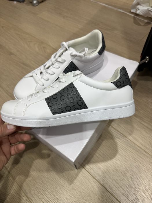 Guess кеди чоловічі нові гуес білі кросівки