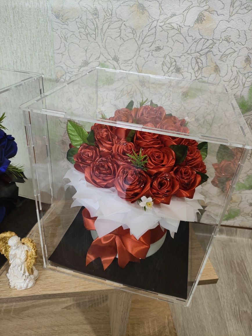 Букет троянд з атласних стрічок